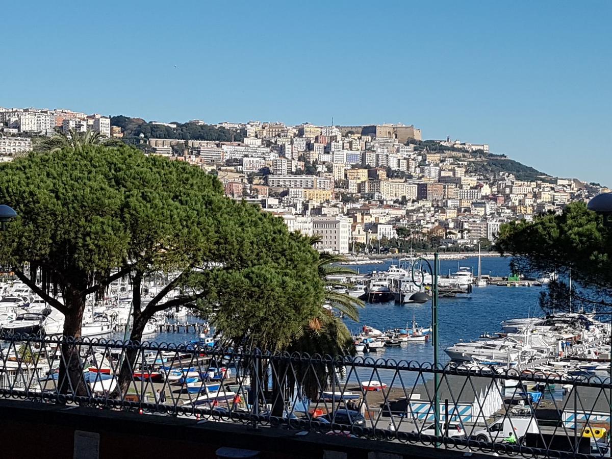 Napoli Lungomare Caracciolo Mon Amour Eksteriør bilde
