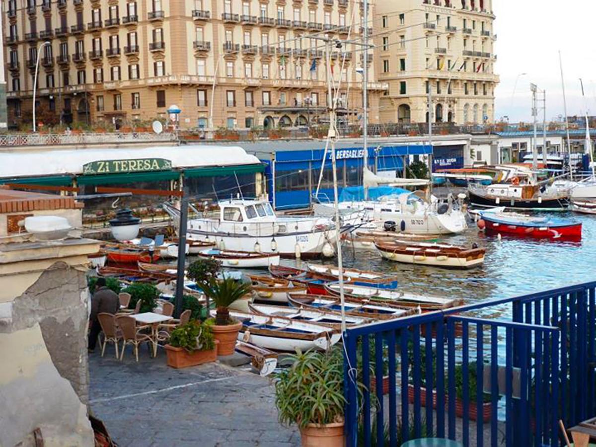 Napoli Lungomare Caracciolo Mon Amour Eksteriør bilde